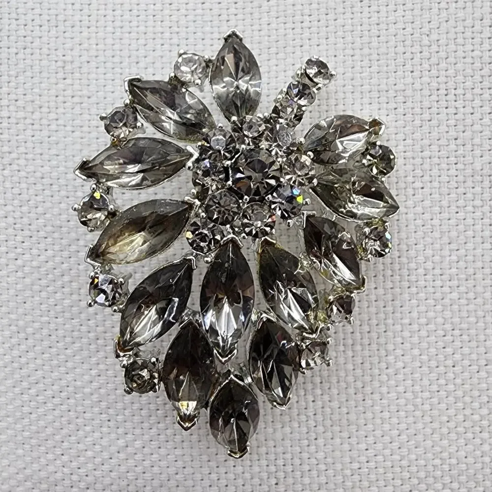50s Weiss Smoky Grey Rhinestone Leaf Brooch Silver Tone Pin
